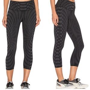 ALO Yoga Black Geometric Cropped Leggings